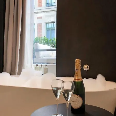 Kozmo & - Small Luxury Of The World