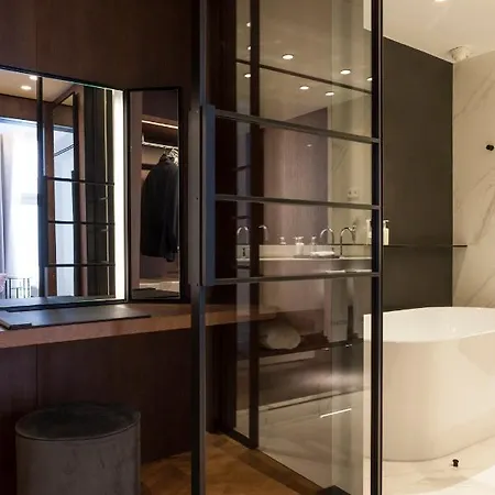 Kozmo & - Small Luxury Of The World 5* Budapest