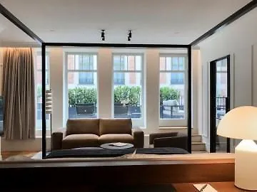 Kozmo & - Small Luxury Of The World 5* Budapest