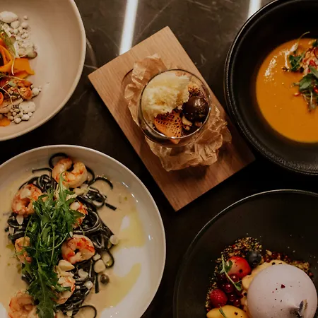 Kozmo & - Small Luxury Of The World 5* Будапешт