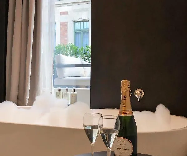 Kozmo & - Small Luxury Of The World