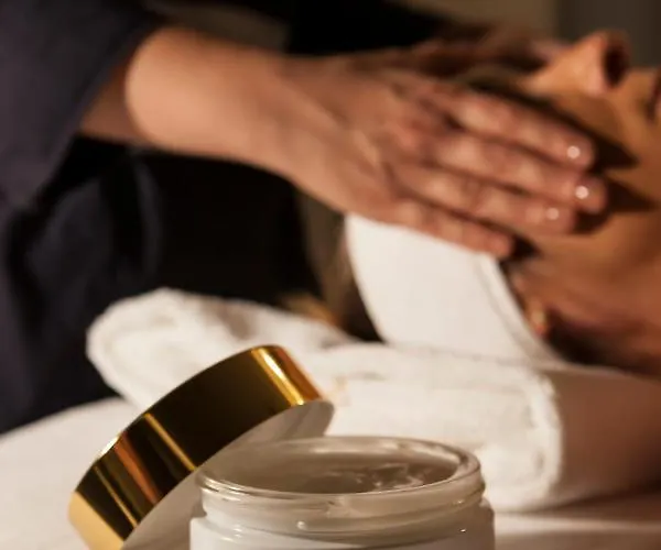 Kozmo & - Small Luxury Of The World 5* Будапешт