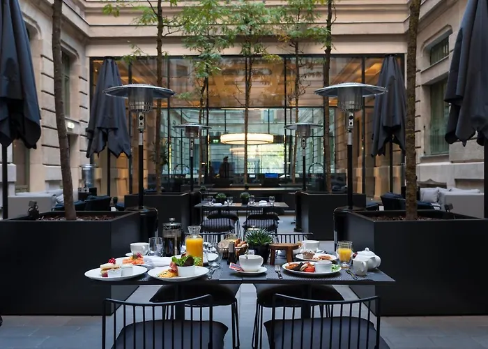 Kozmo & - Small Luxury Of The World Будапешт