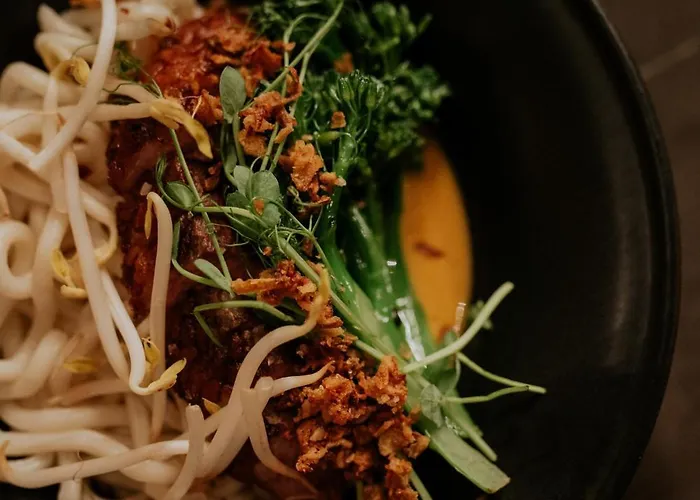 Kozmo & - Small Luxury Of The World Будапешт