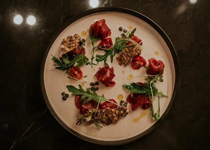 Kozmo & - Small Luxury Of The World Отель Будапешт